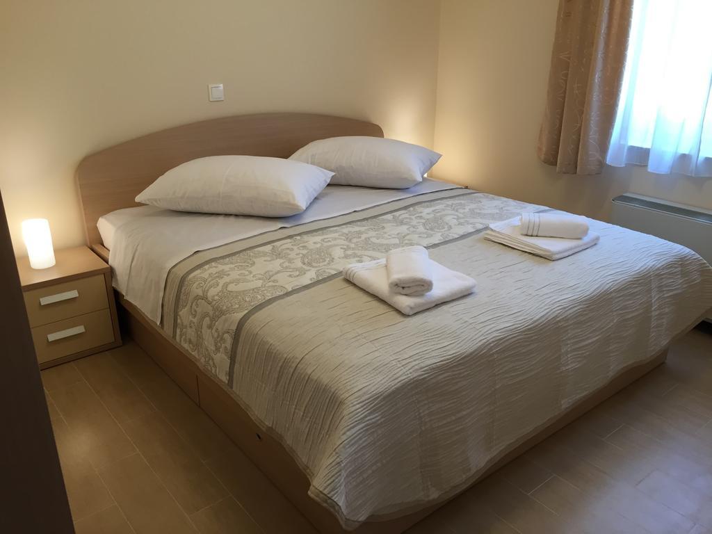 Apartments Sanbrandin Krk Town Zimmer foto